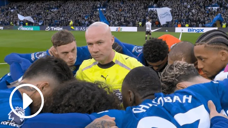 内维尔：我认为切尔西赛前团队集结的行为无意义，应该停止